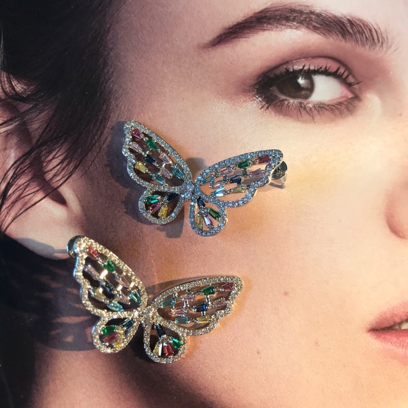 🌟 Beautiful White Gold Plated Butterflies Earrings - Picture 4 of 6